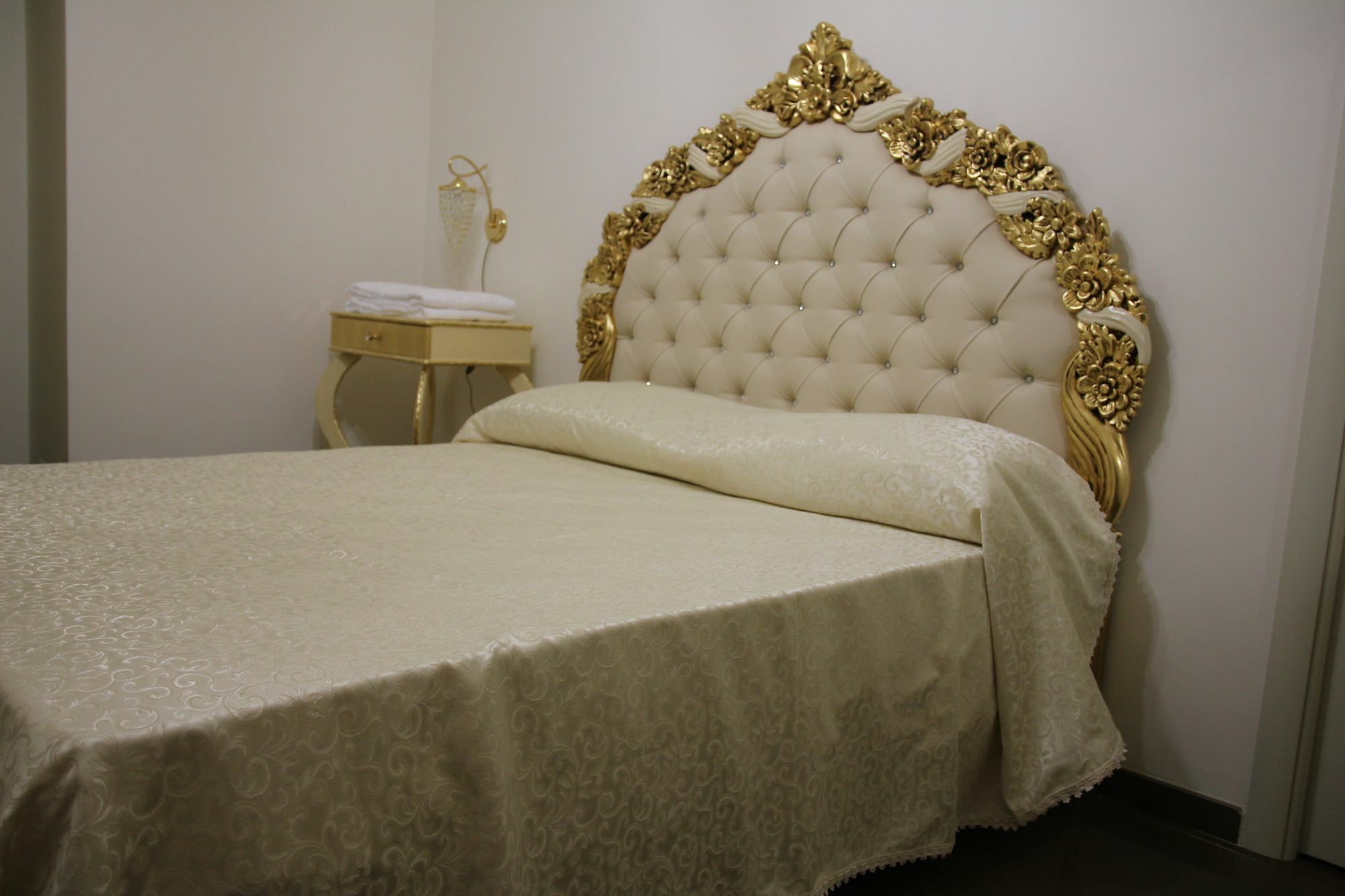 Stazione Guesthousemariafrancesca Hotel 2*